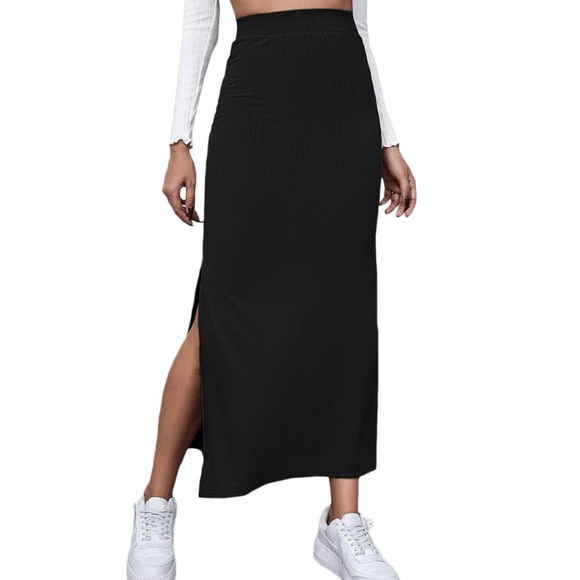 ❤️ SHEIN | Ribbed Skirt - Picture 1 of 5